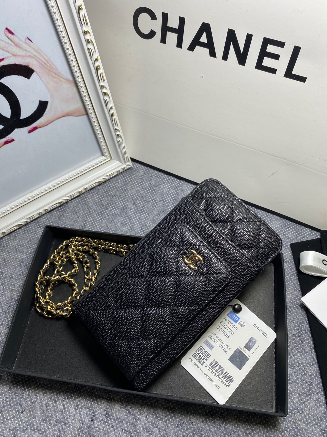 Ch*el long zipped wallet 19-11cm