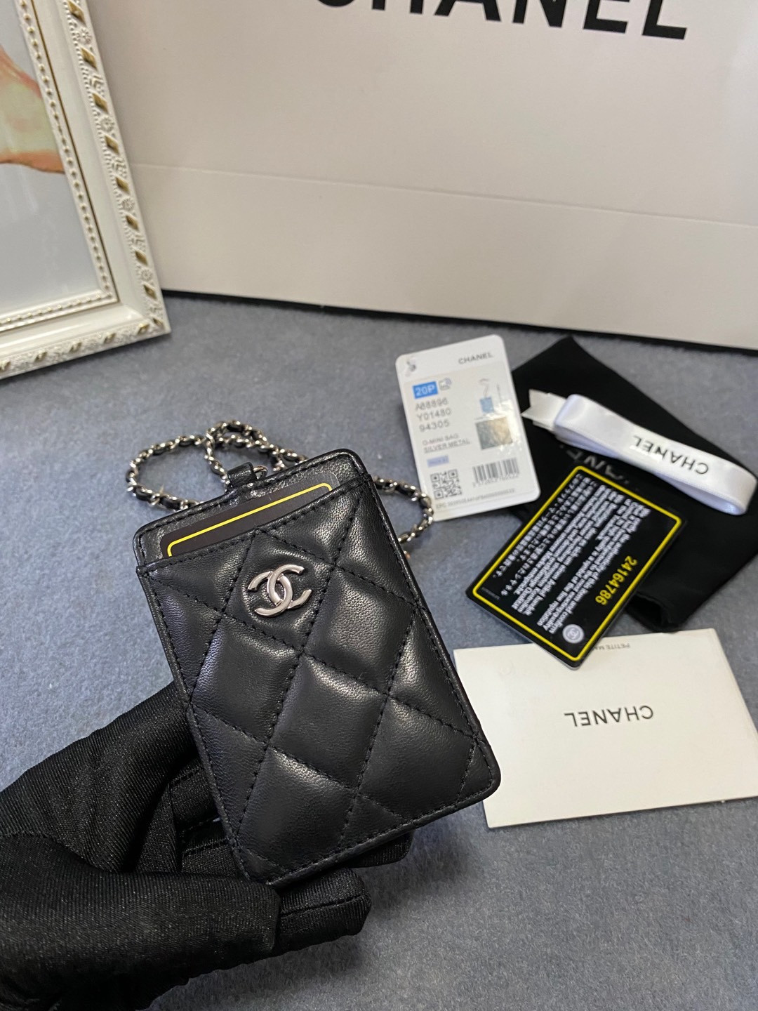 Ch*el card holder 10.5 x7 x  0.5cm