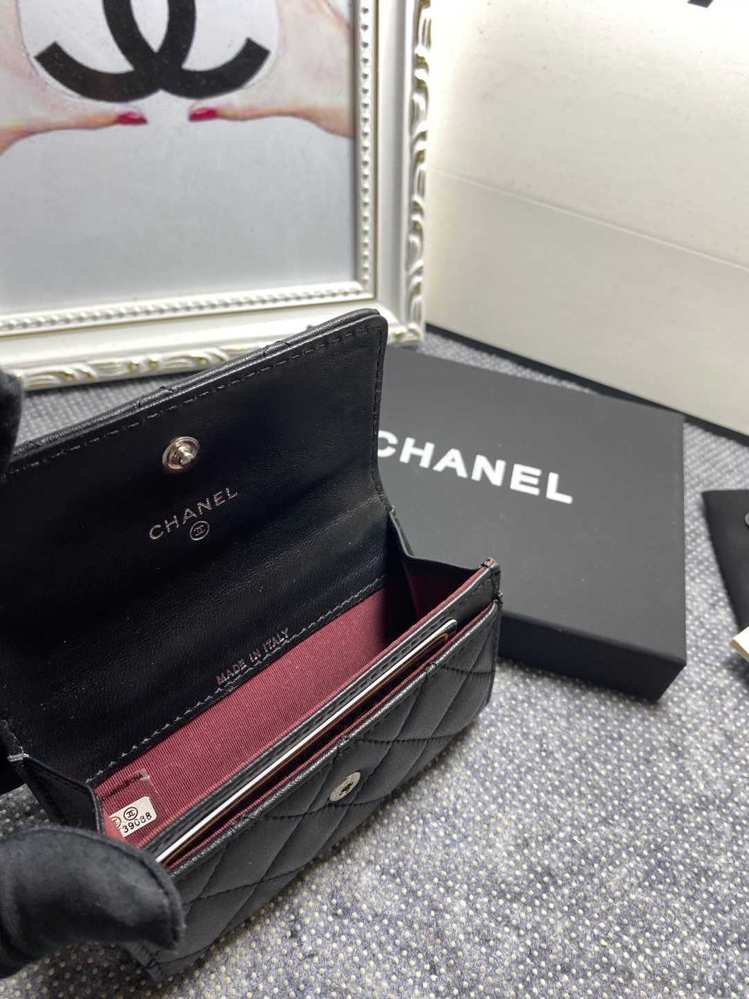 Ch*el card holder 11.3 x 7.5 x 2.5 cm