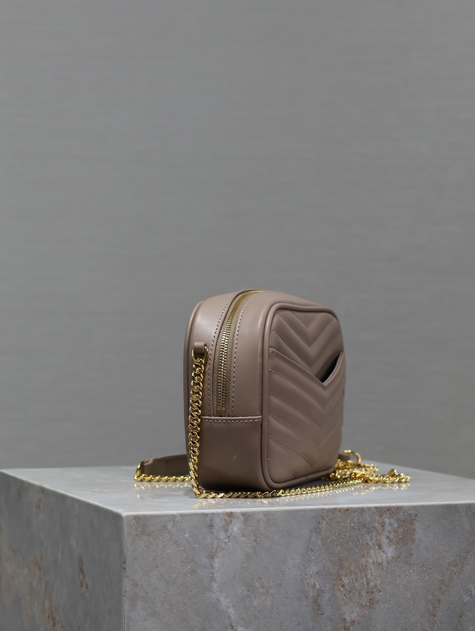 Y*L mini lou in quilted leather 7.5 x 4.1 x 2 inches