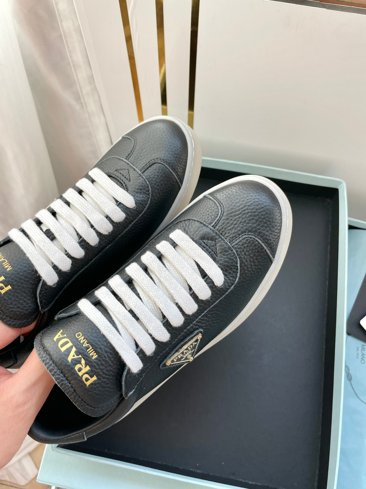 ua Pra*a downtown nappa leather sneakers