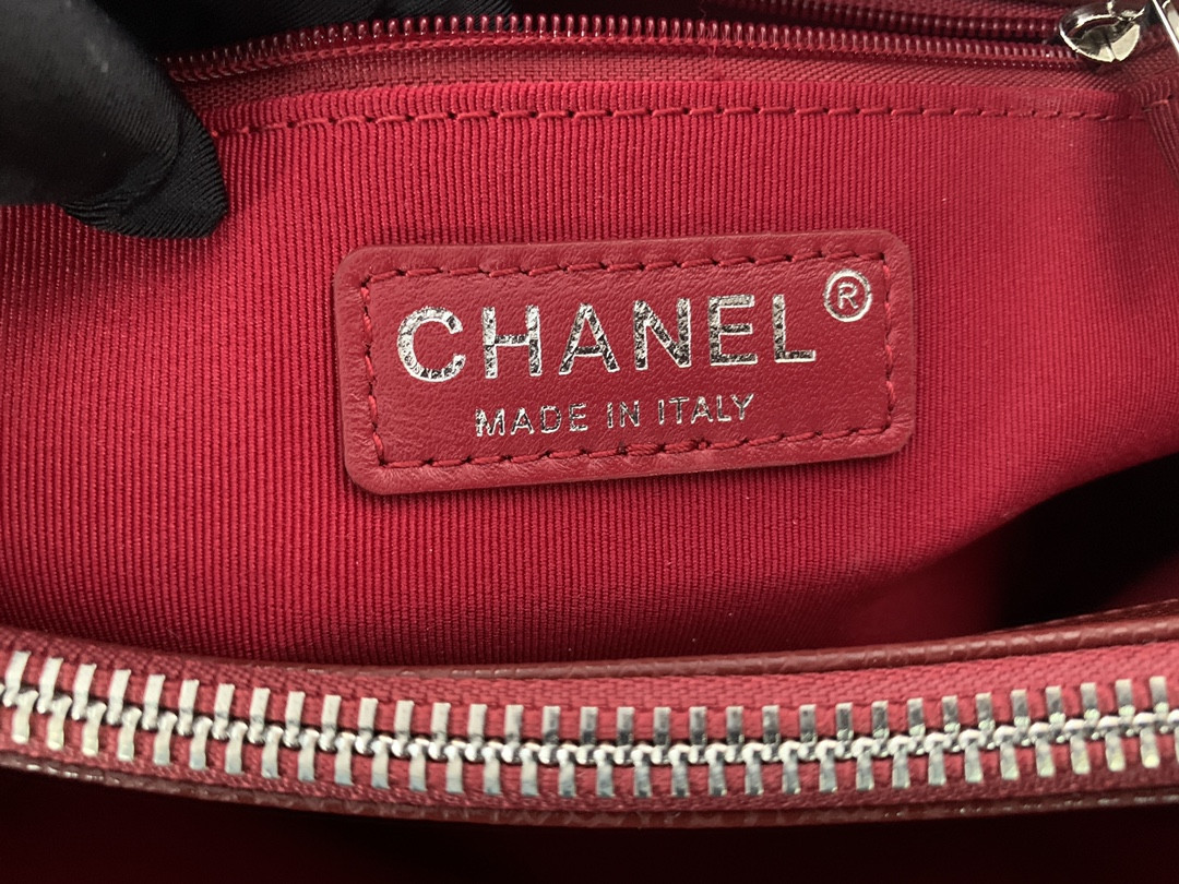 Ch*el gst caviar leather hardware 24x33x13cm