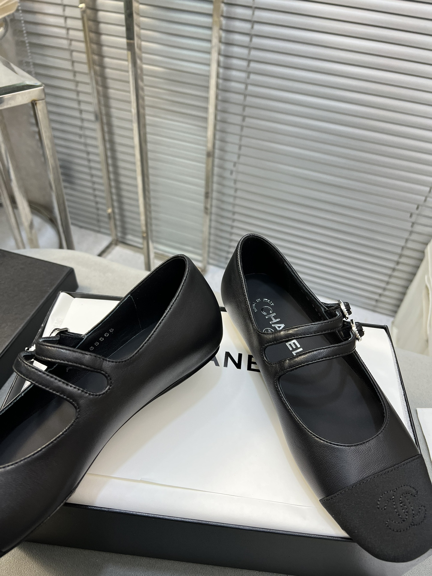 ua Ch*el mary janes  lambskin & grosgrain