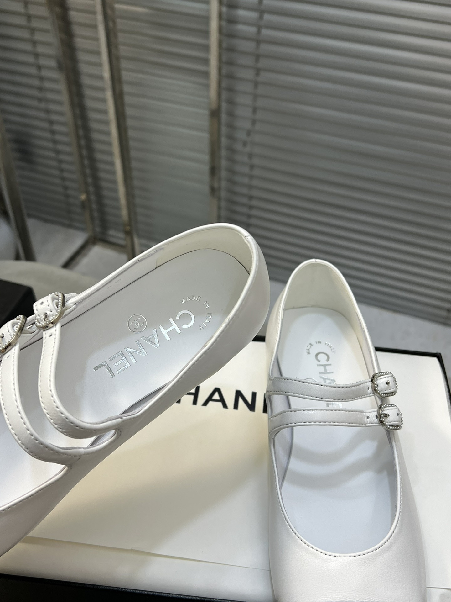 ua Ch*el mary janes  lambskin & grosgrain