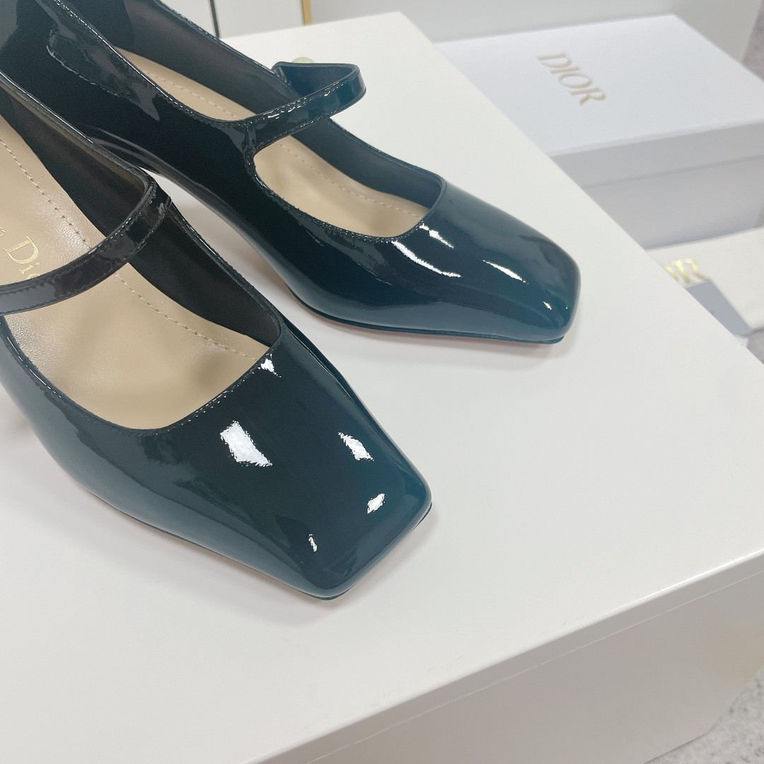 ua jolie D*or pump