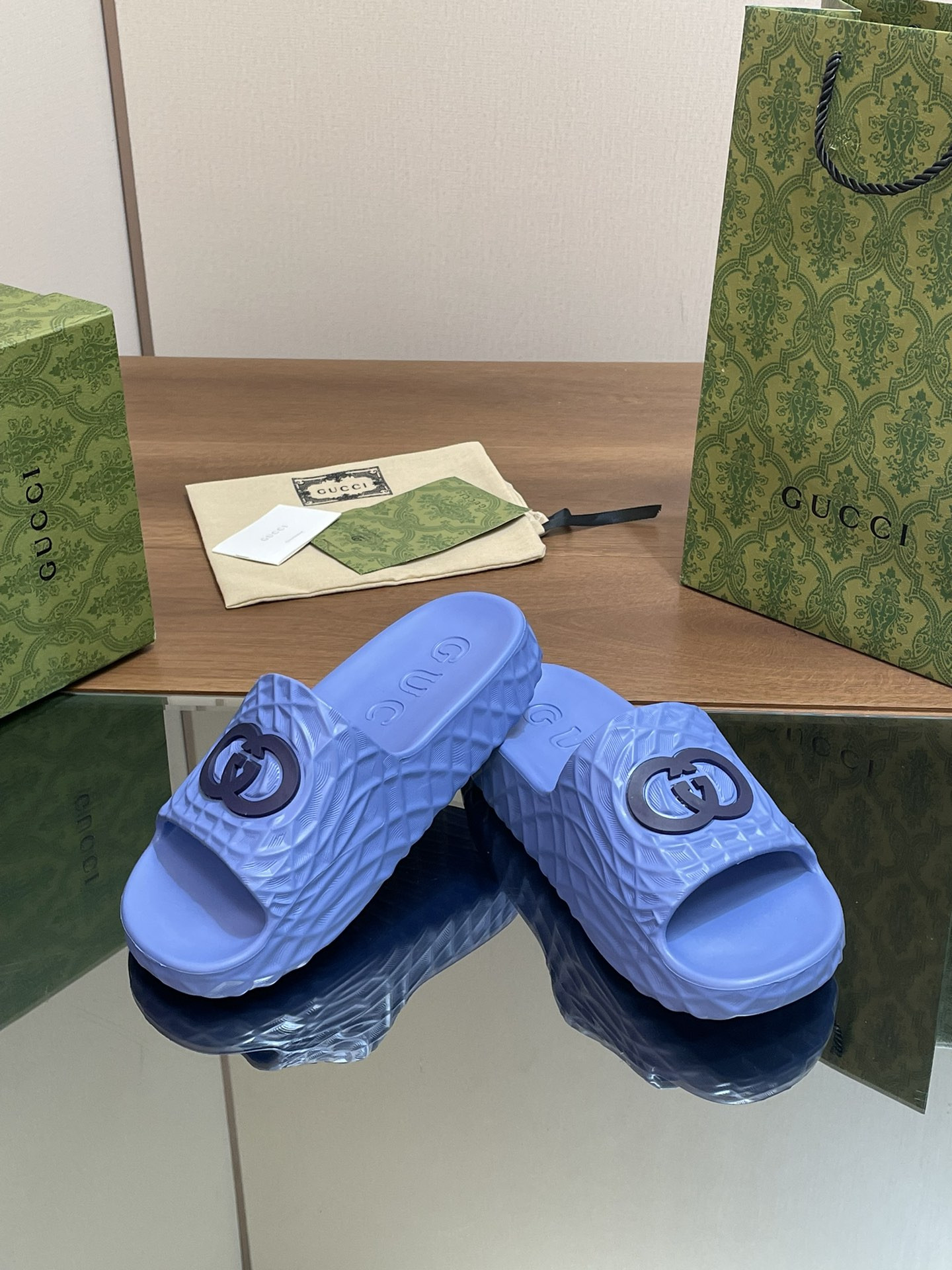 ua G*u*i interlocking g slide sandal blue
