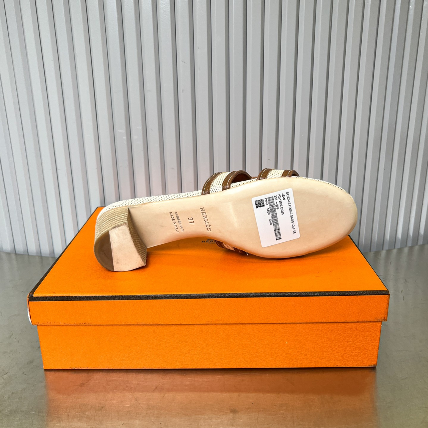 ua H**me5 oasis sandal