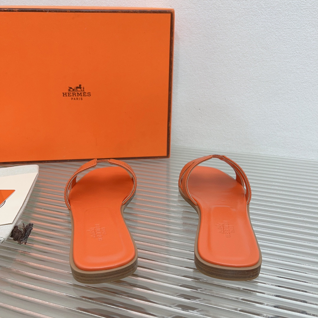 ua H**me5 oran sandal