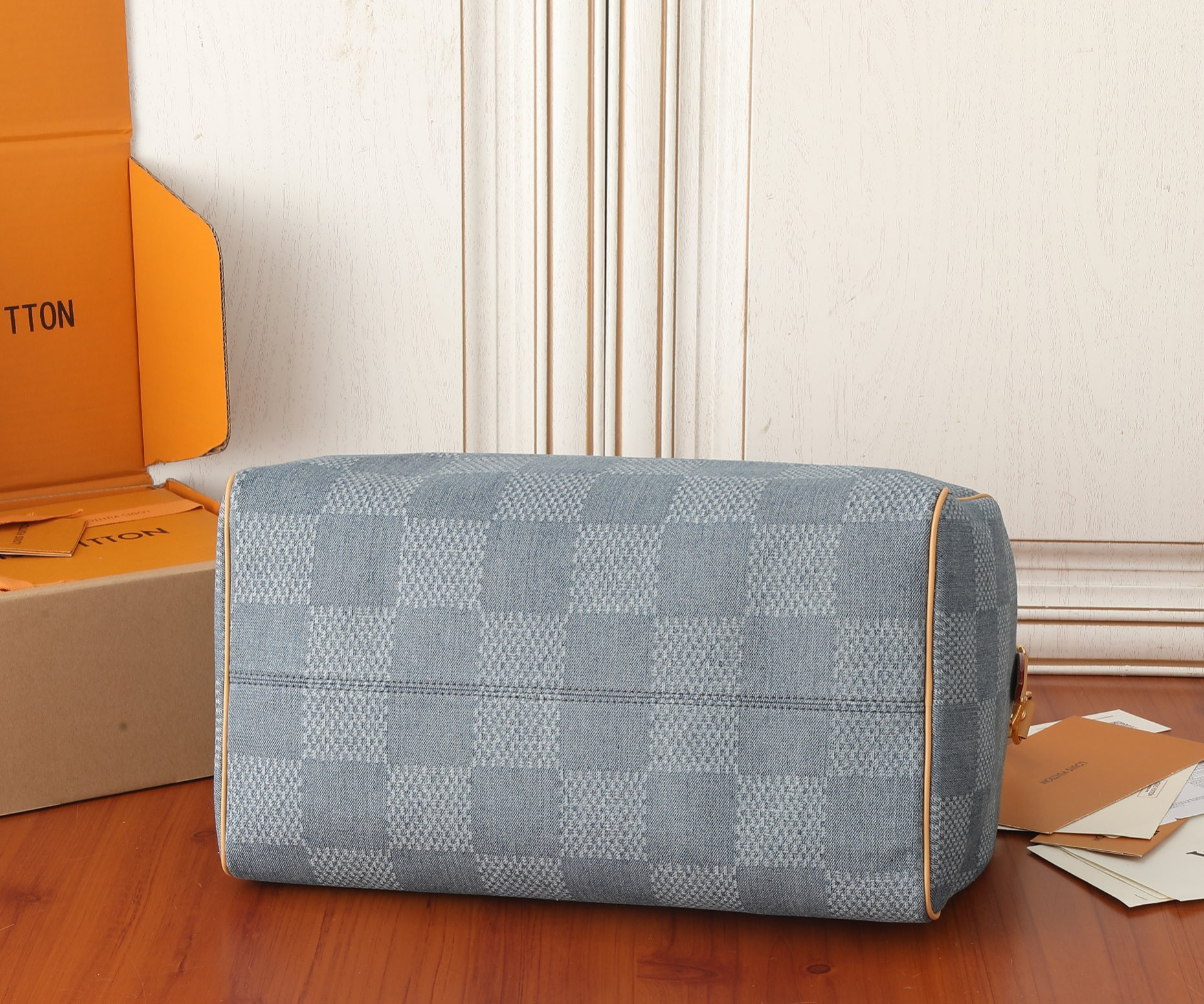 LV Speedy 40 Bandoulière N40701 15.7 x 10.2 x 9.1 inches