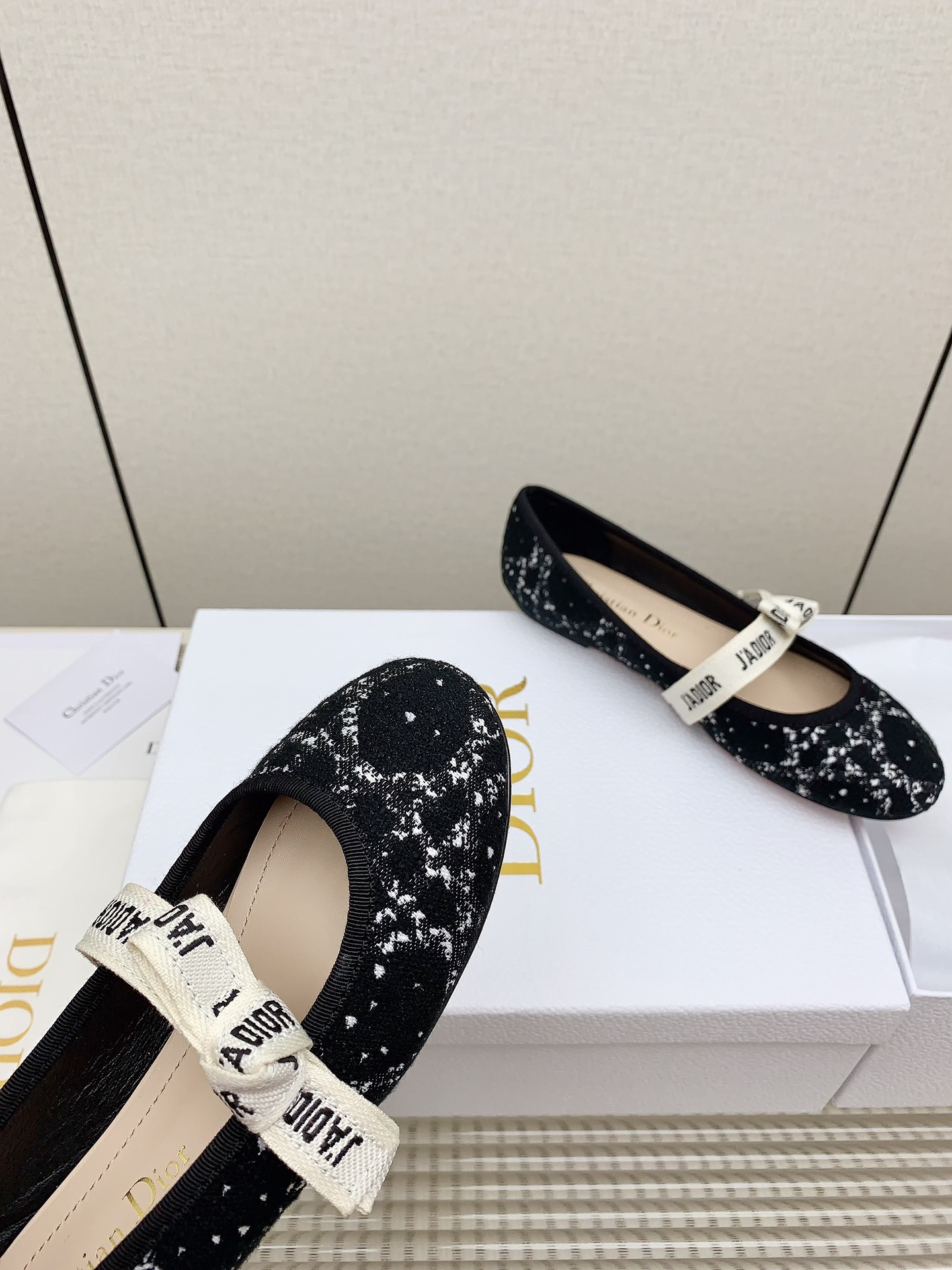 ua D*or ballet flat