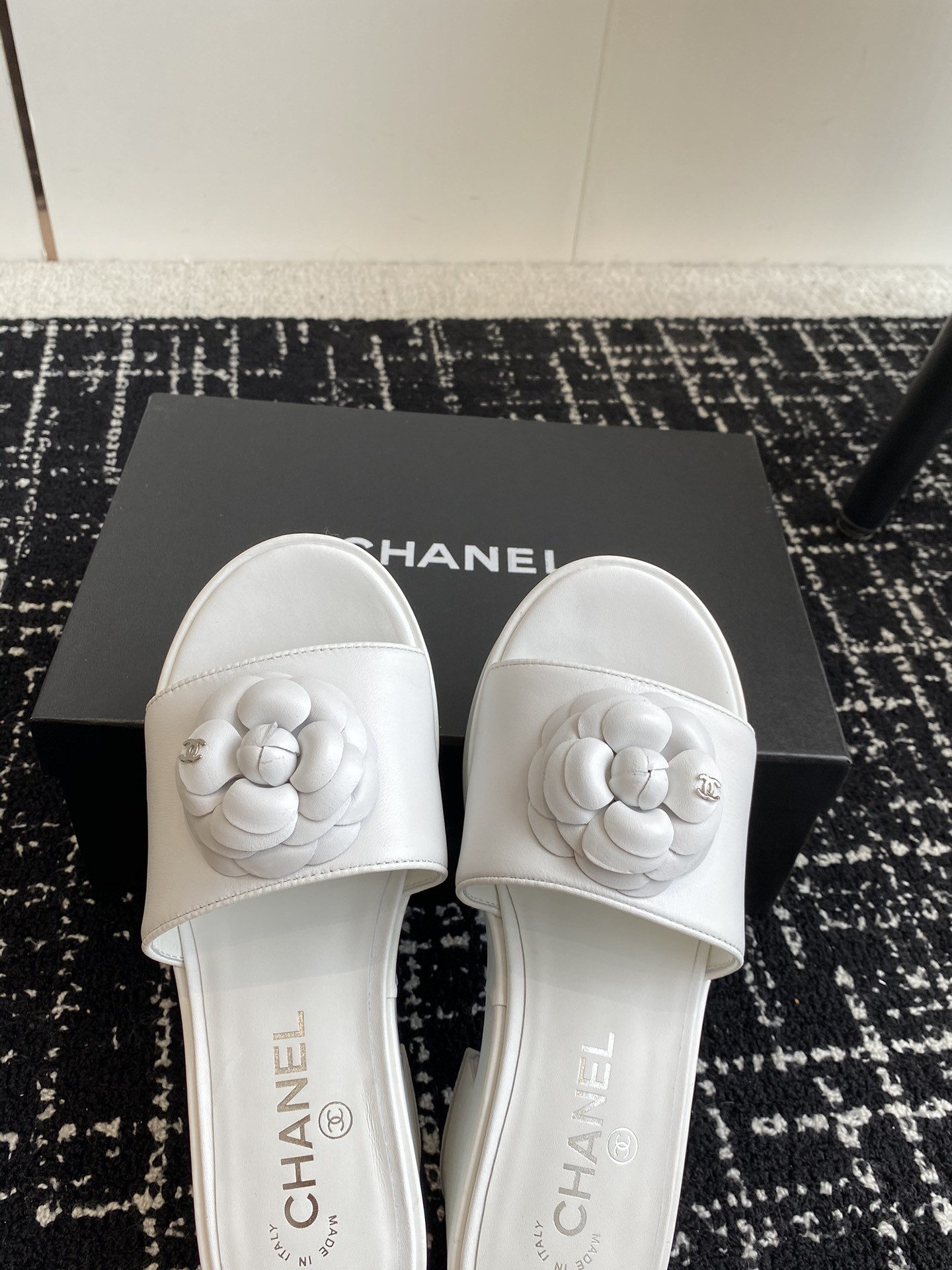 ua Ch*el mules platform heels