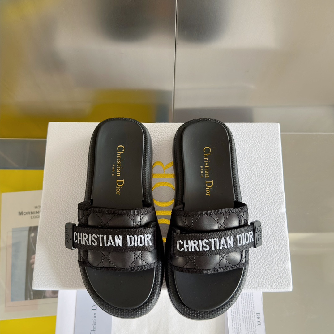 ua D*oriviera dio(r)evolution slide black