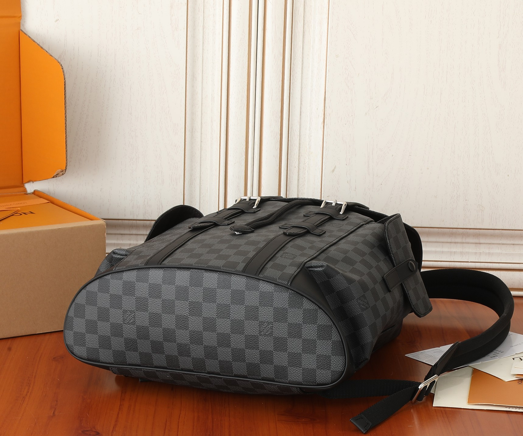 LV Christopher MM N41379 15 x 17.3 x 4.9 inches