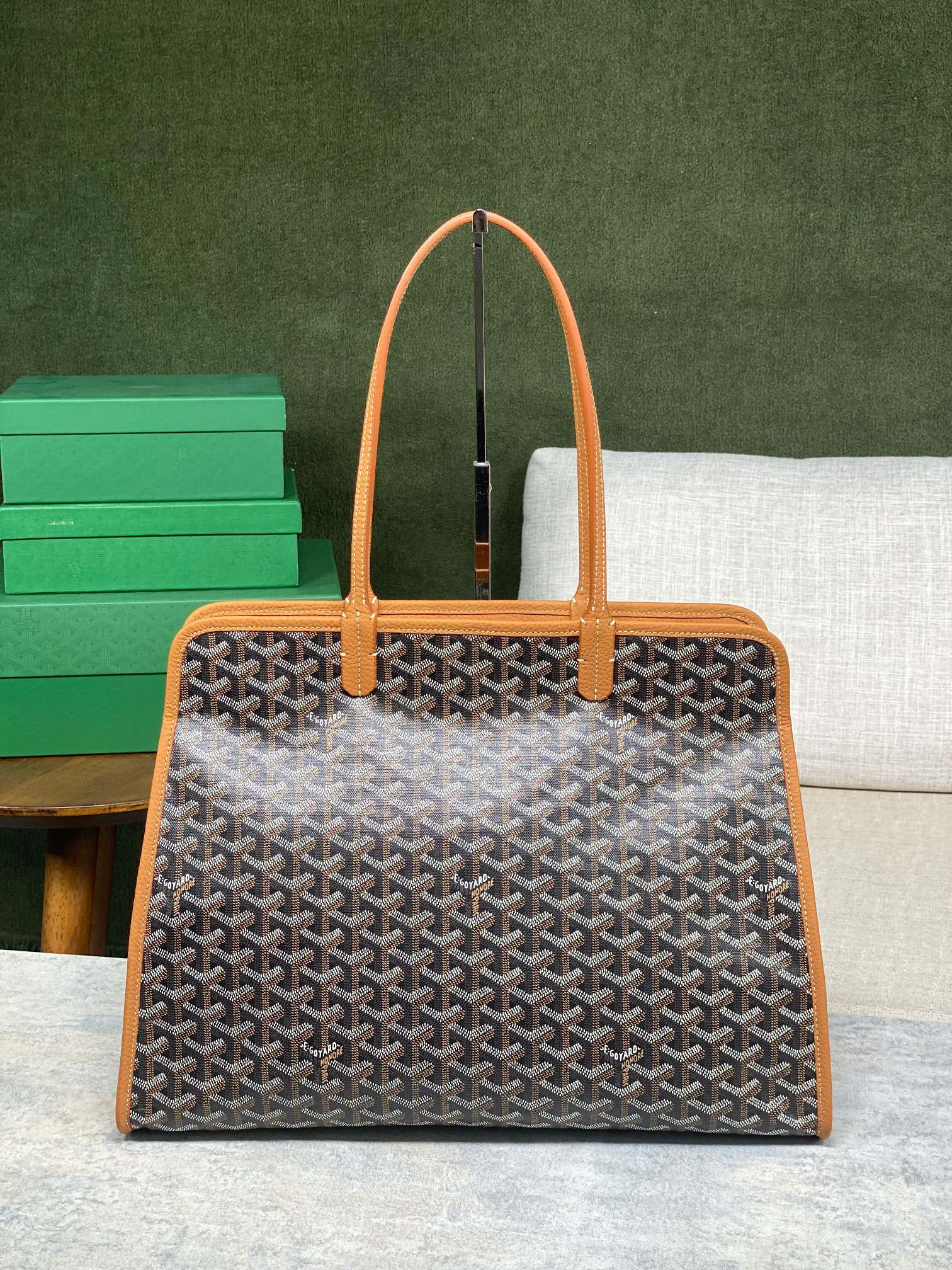 Go*ard chic du chien 41x30x16.5cm