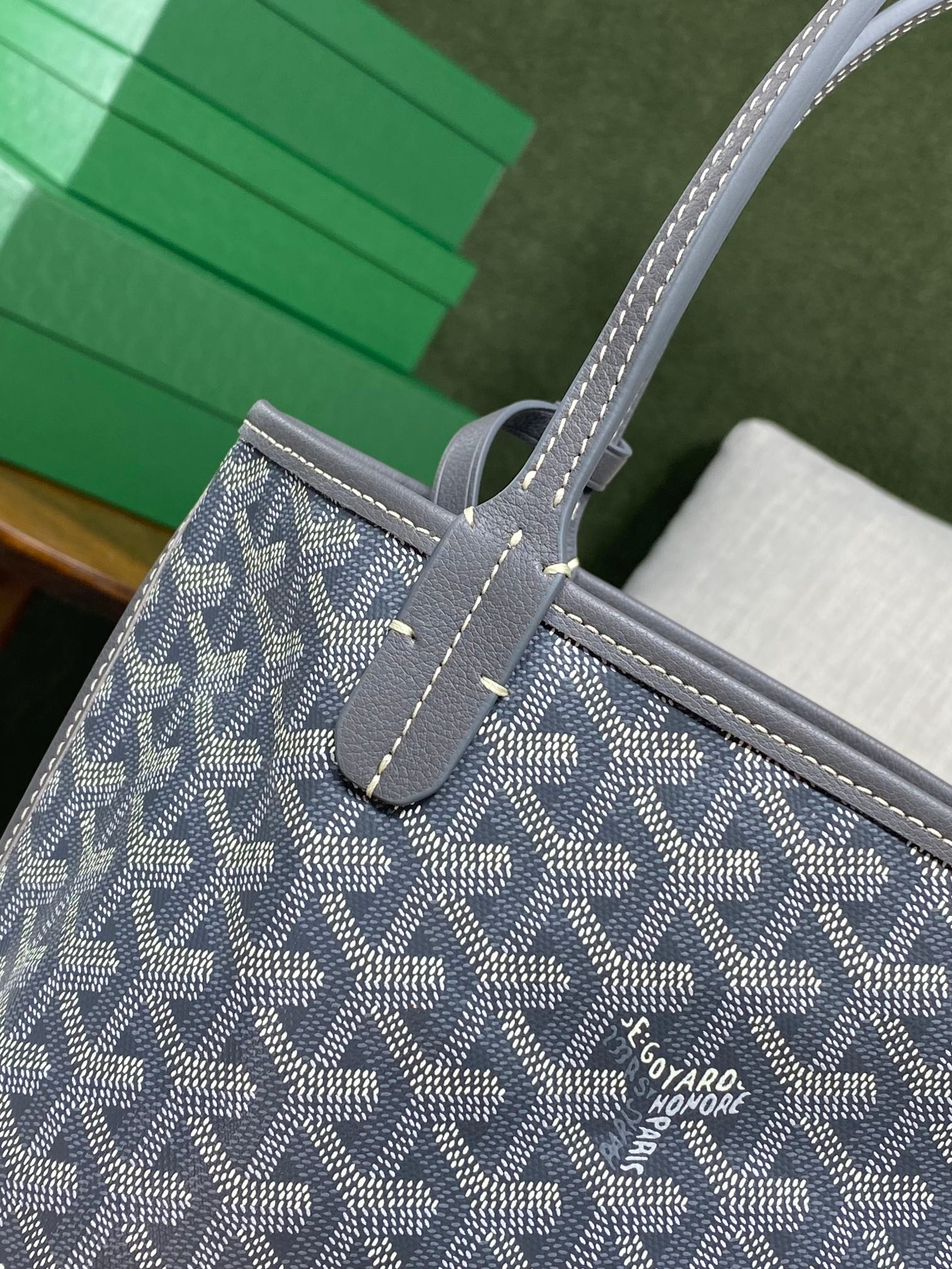 Go*ard anjou mini bag 20 cm x 10 cm x 20 cm
