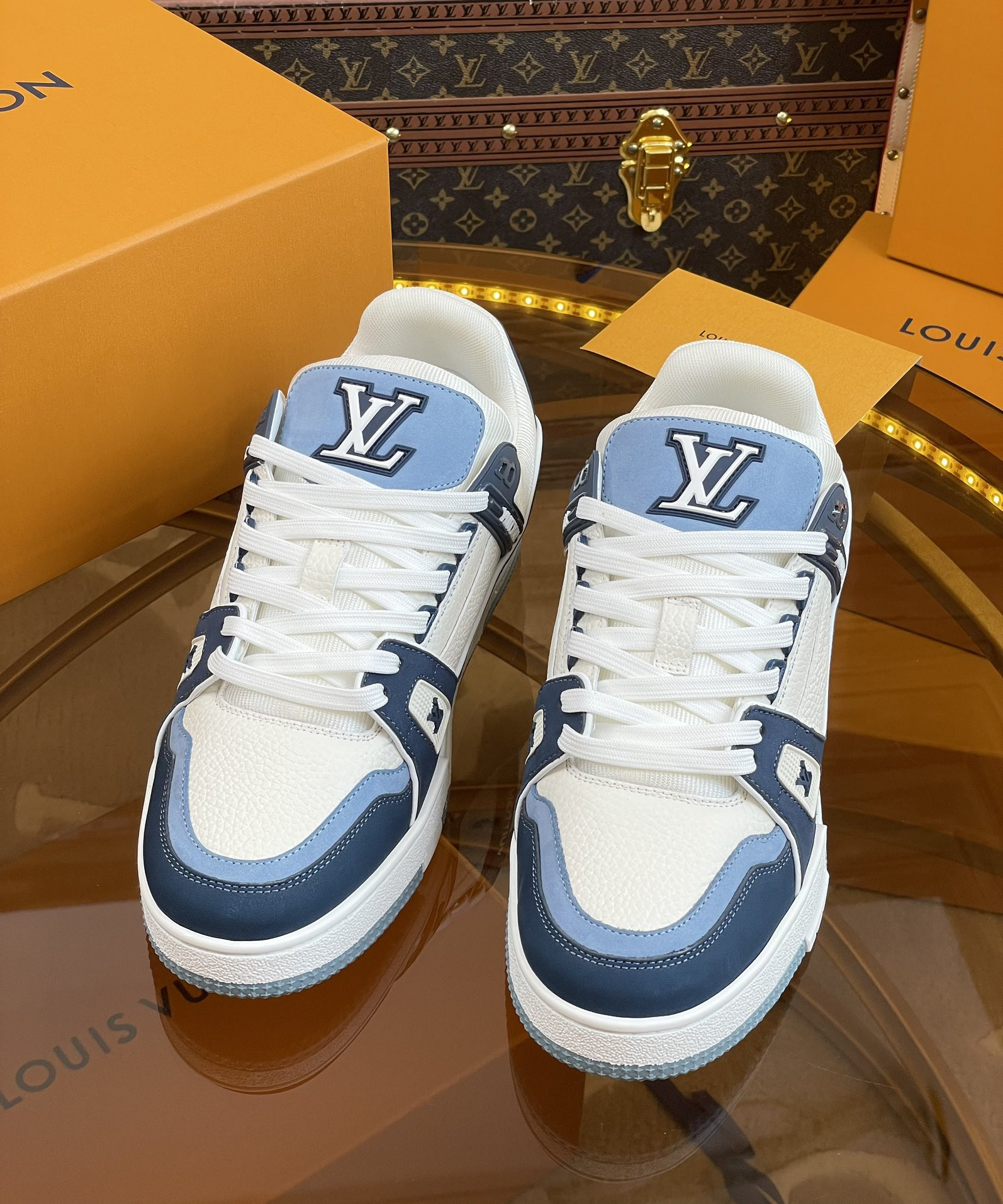 UA LV Trainer Sneaker
