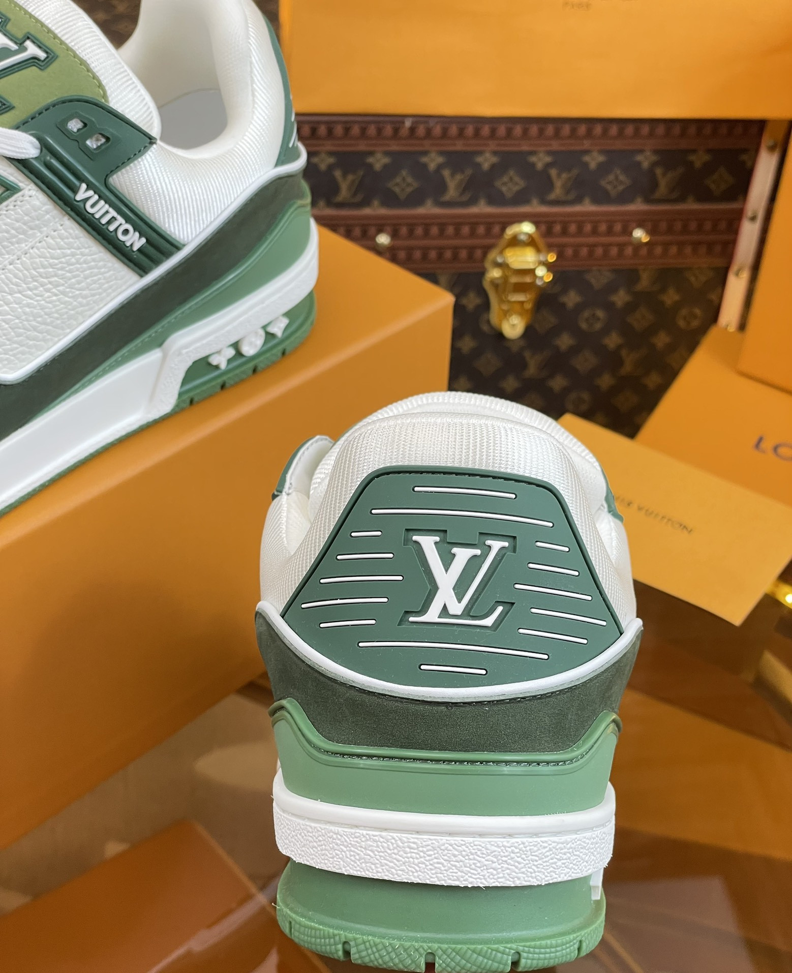 UA LV Trainer Sneaker