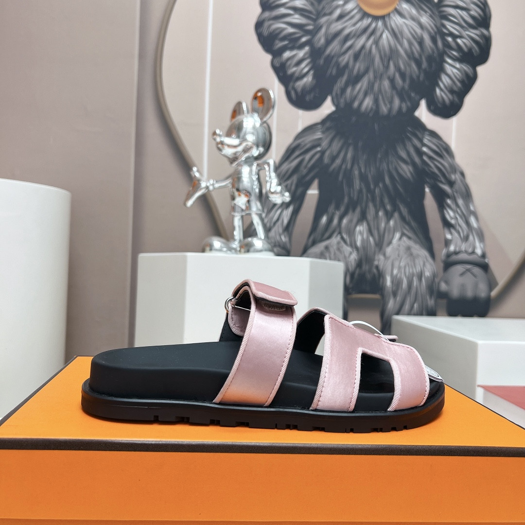 ua H**me5 chypre sandal