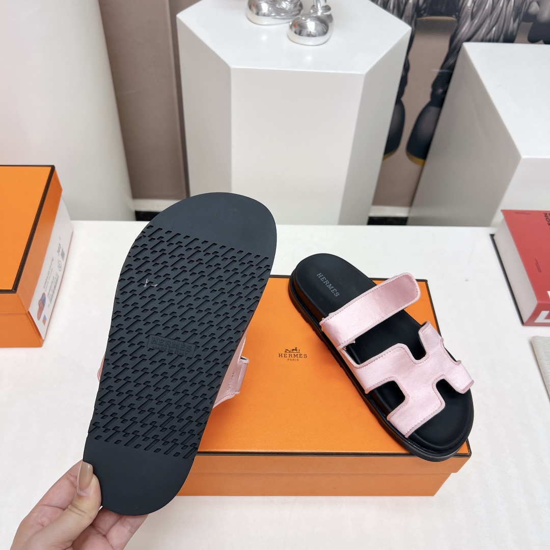 ua H**me5 chypre sandal
