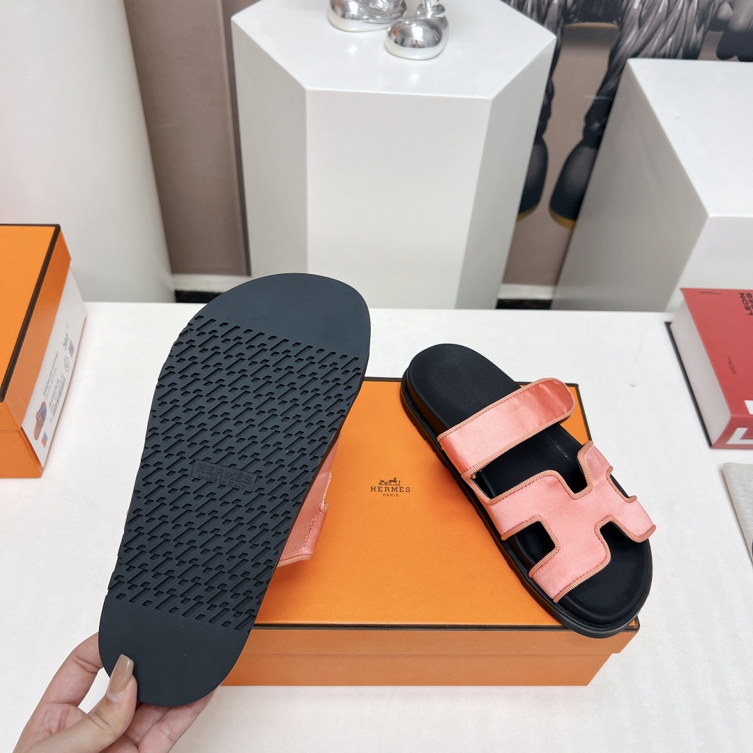 ua H**me5 chypre sandal