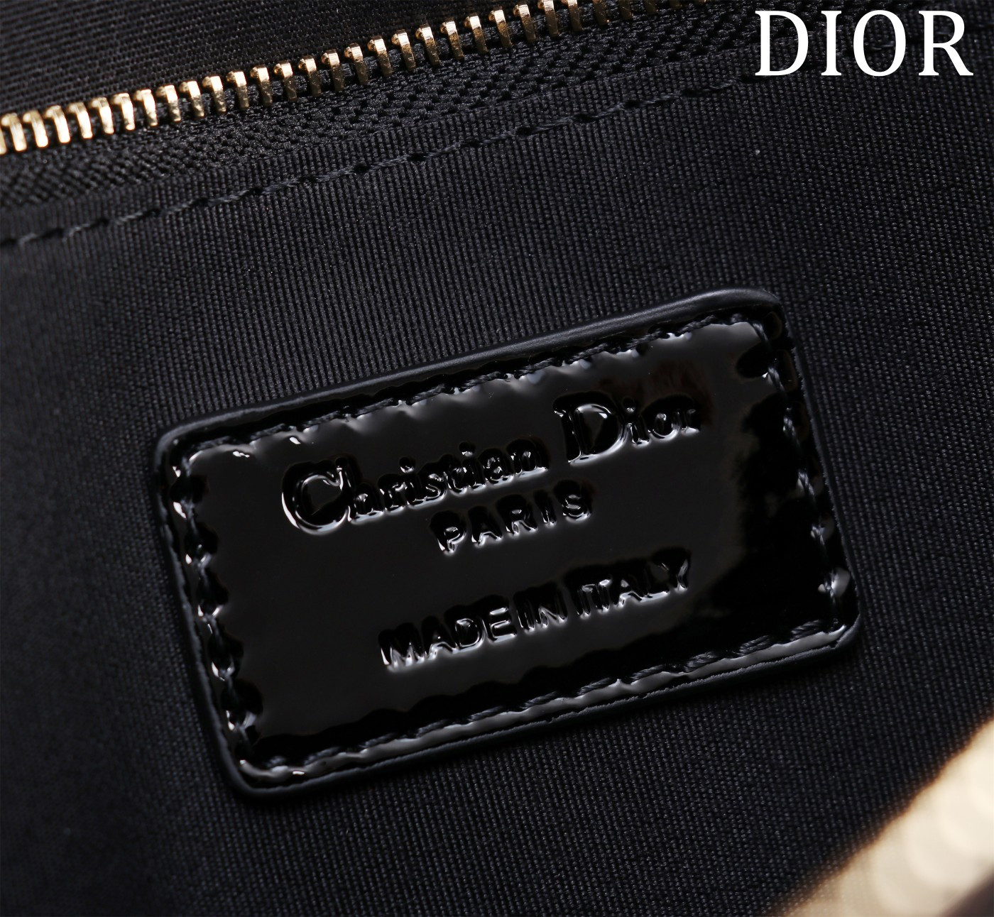large D*or caro daily pouch 30 x 21.5 cm