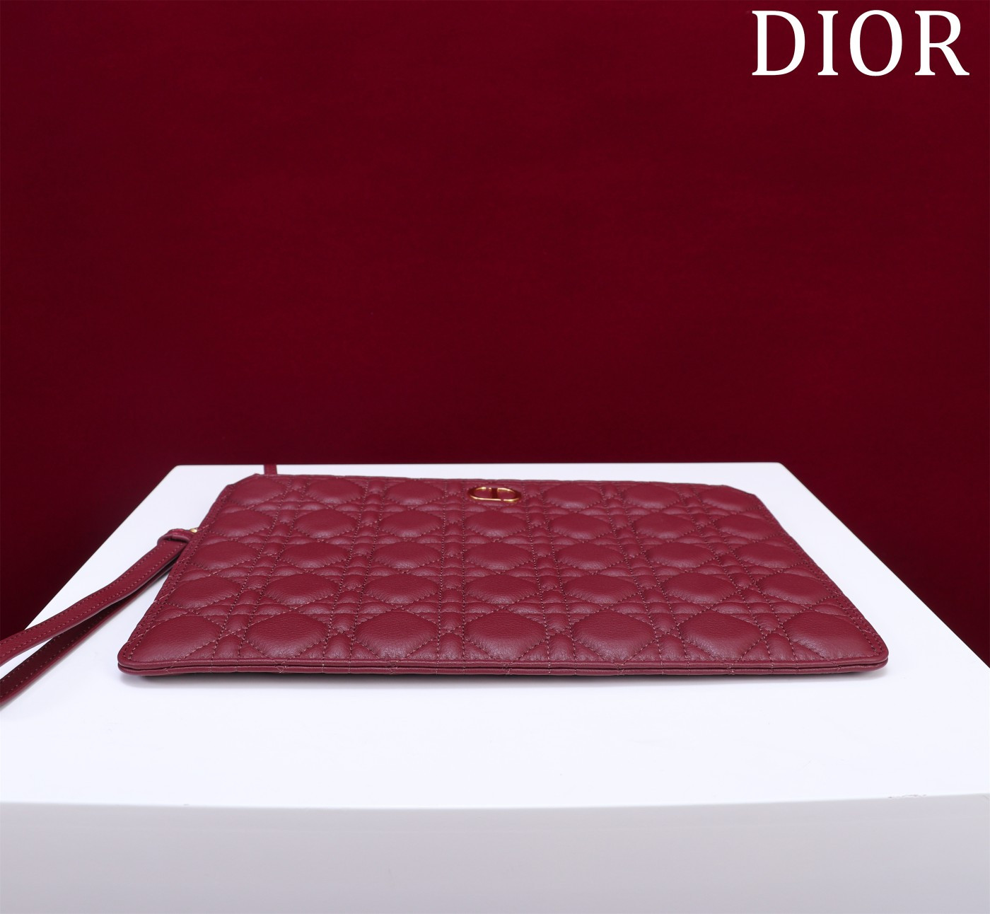 large D*or caro daily pouch 30 x 21.5 cm