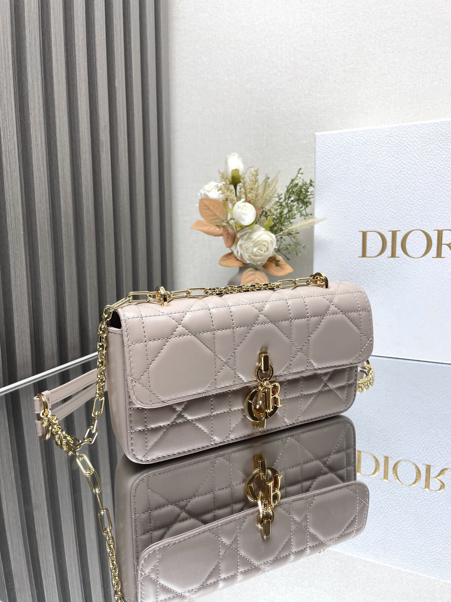 D*or miss daisy mini bag 22 x 12.5 x 4 cm