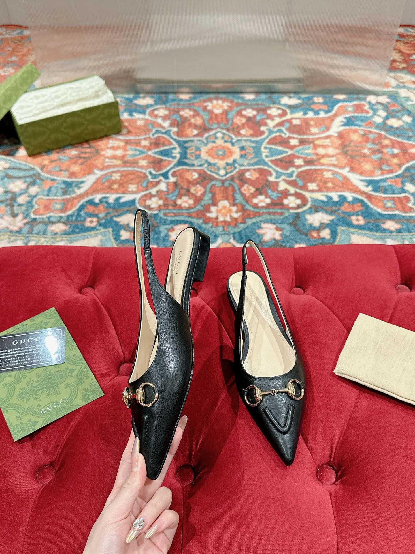 ua G*u*i horsebit slingback flat