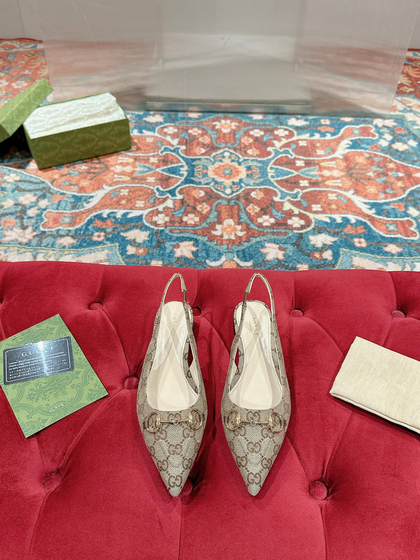 ua G*u*i horsebit slingback flat