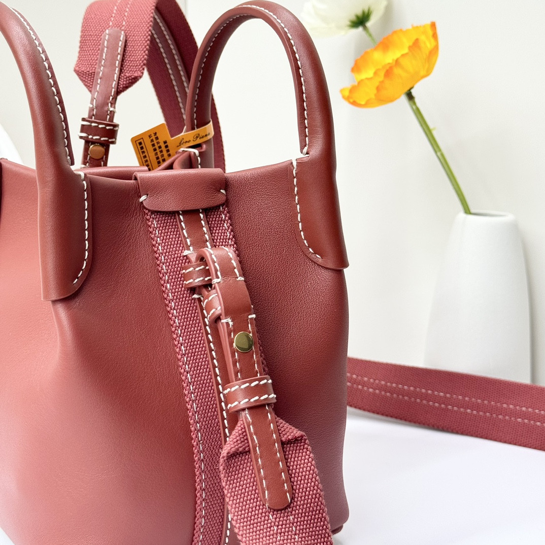 L**o p*ana micro bale bag  smooth calfskin 23 x 16 x 14 cm