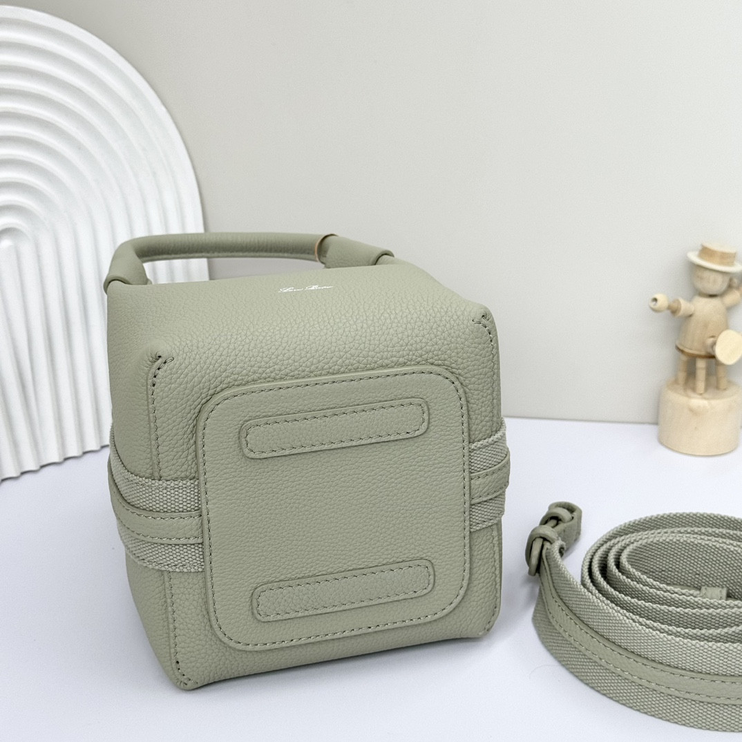 L**o p*ana micro bale bag grained calfskin 23 x 16 x 14 cm