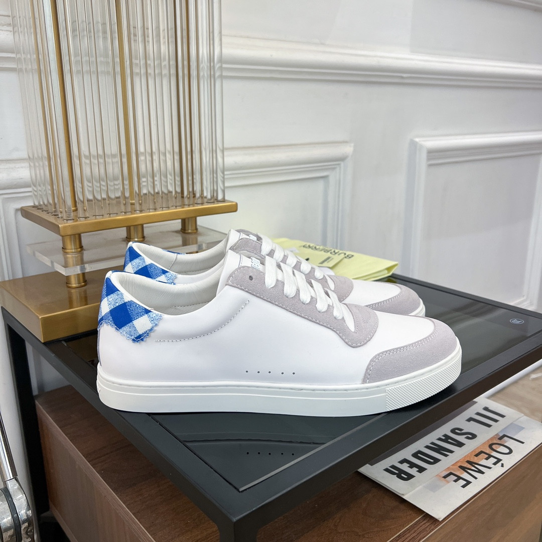 ua B**rry sneakers
