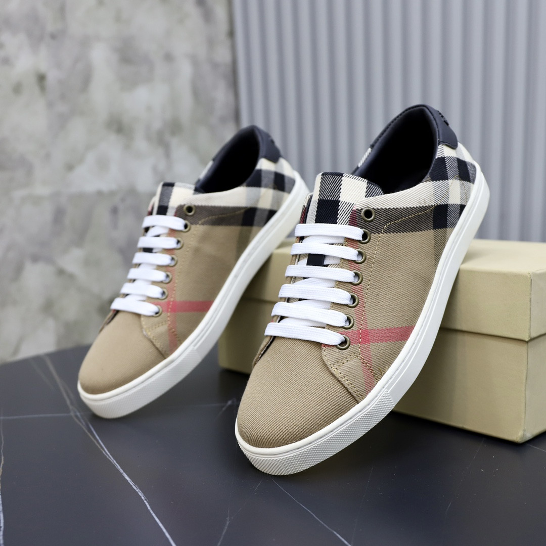 ua B**rry sneakers