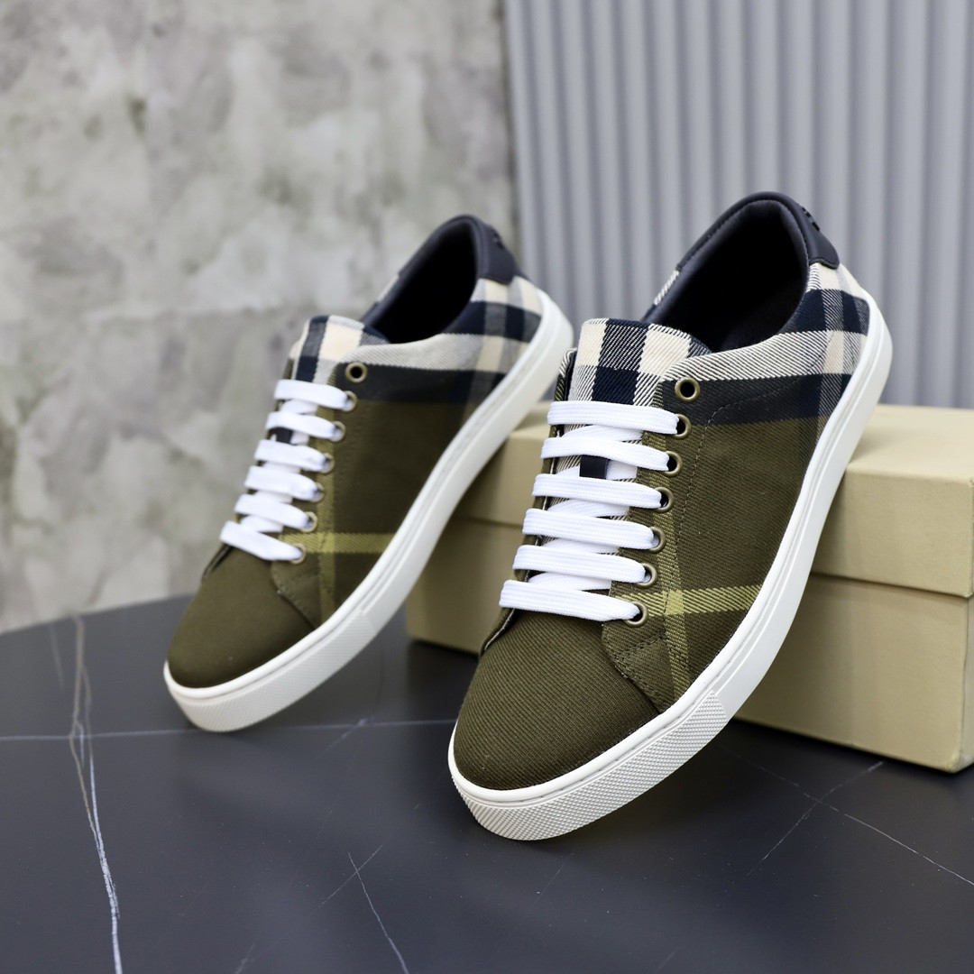 ua B**rry sneakers