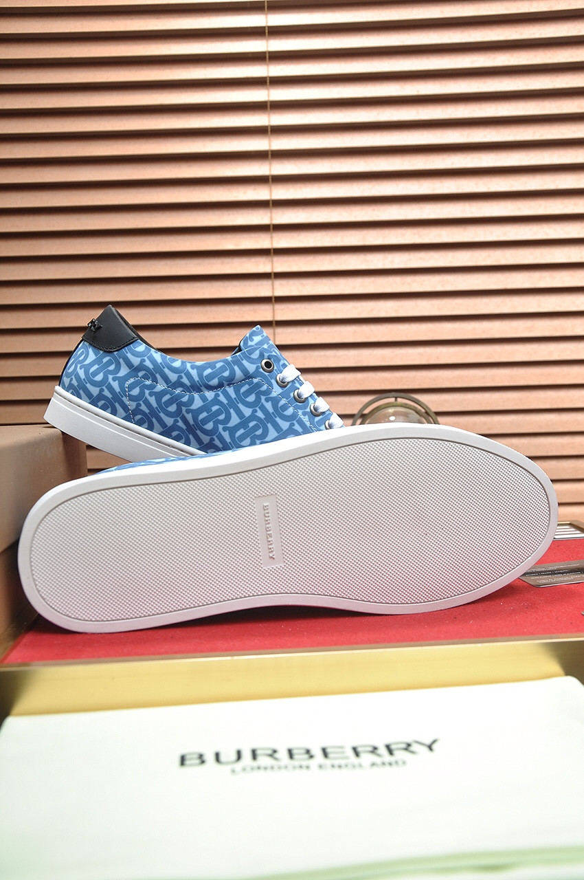 ua B**rry sneakers