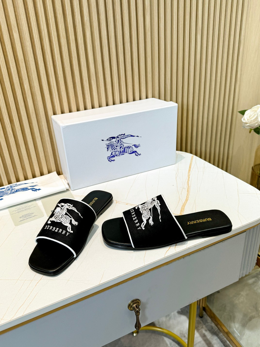 ua B**rry slides