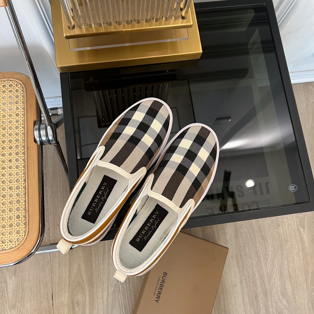 ua B**rry slip on sneakers