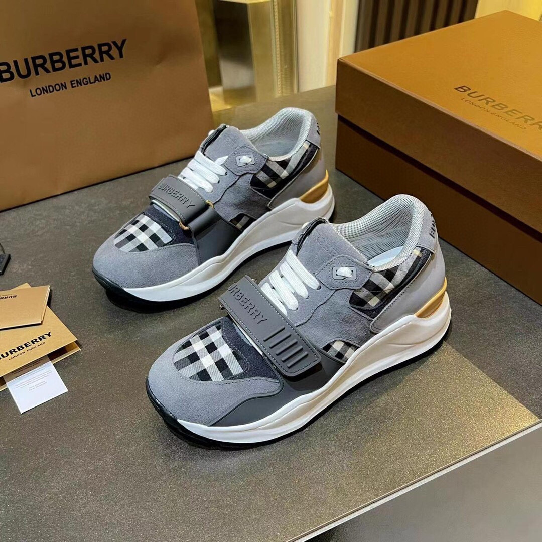 ua B**rry sneakers
