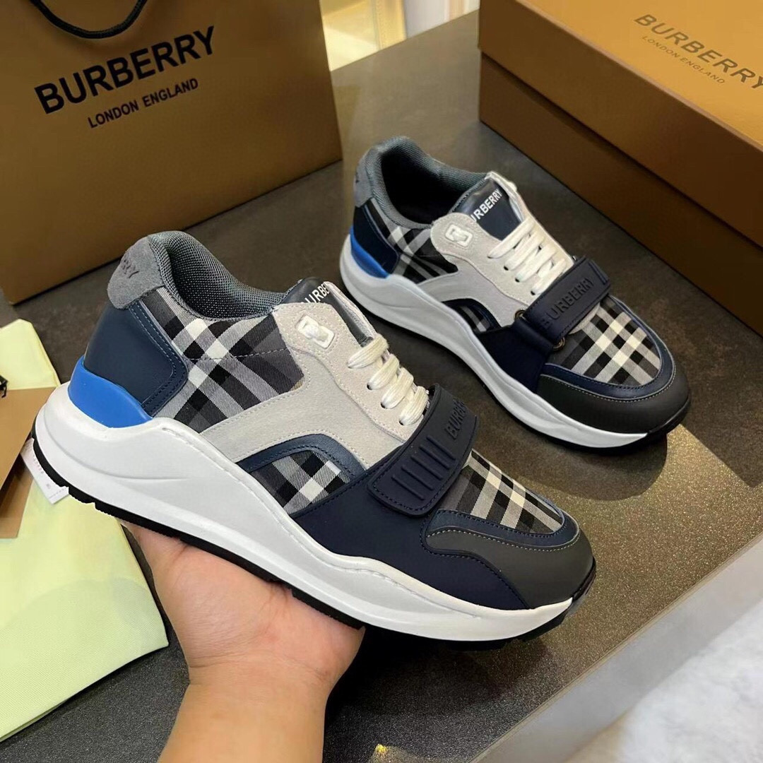 ua B**rry sneakers