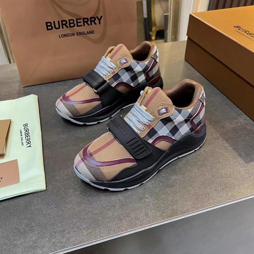 ua B**rry sneakers