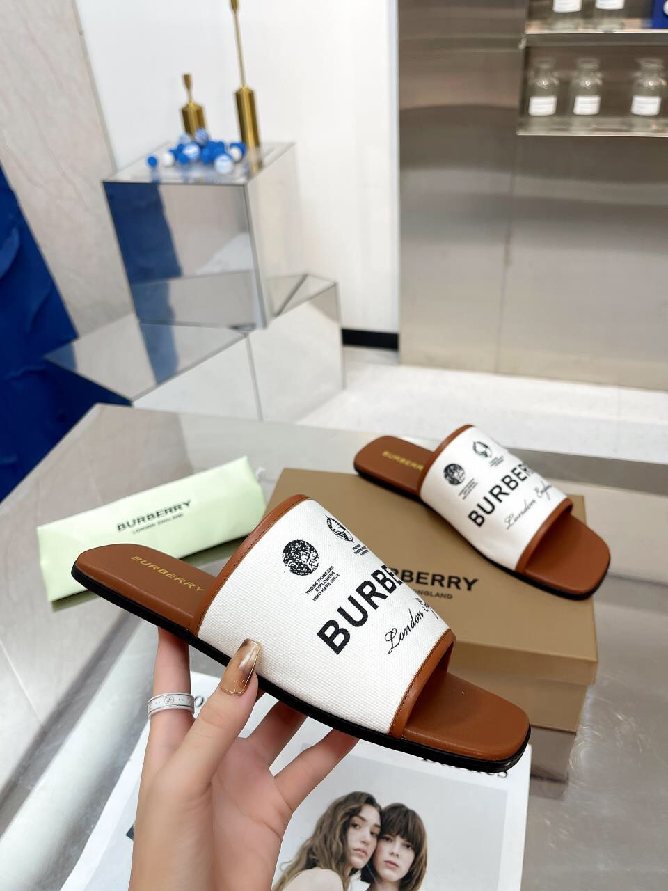 ua B**rry slides
