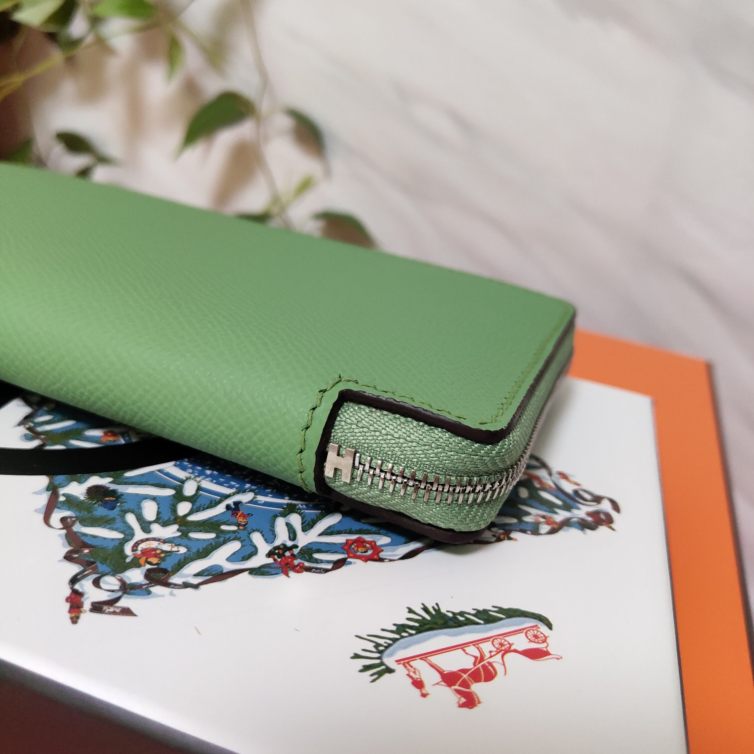 H**me5 long wallet 20x11cm