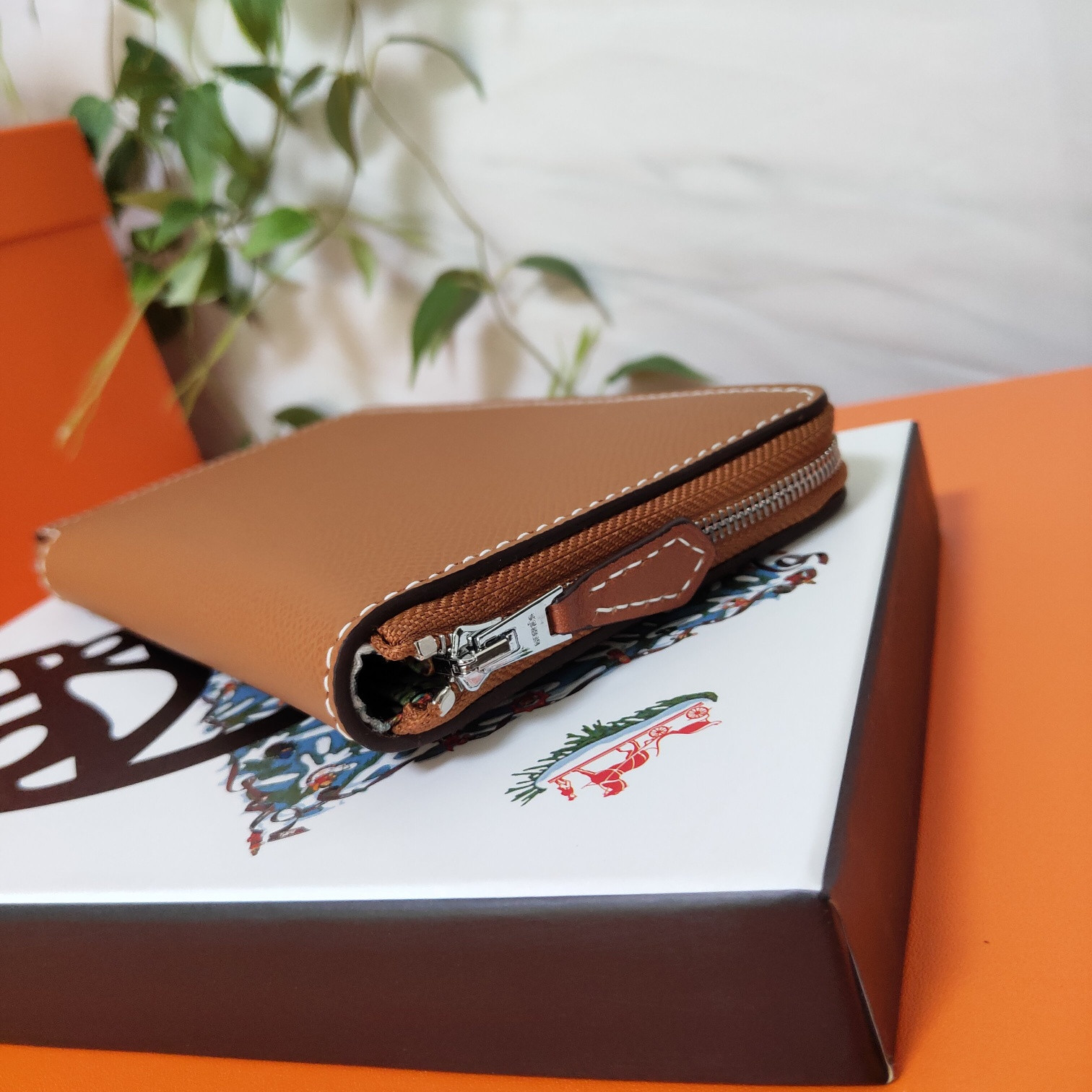 H**me5 long wallet 20x11cm