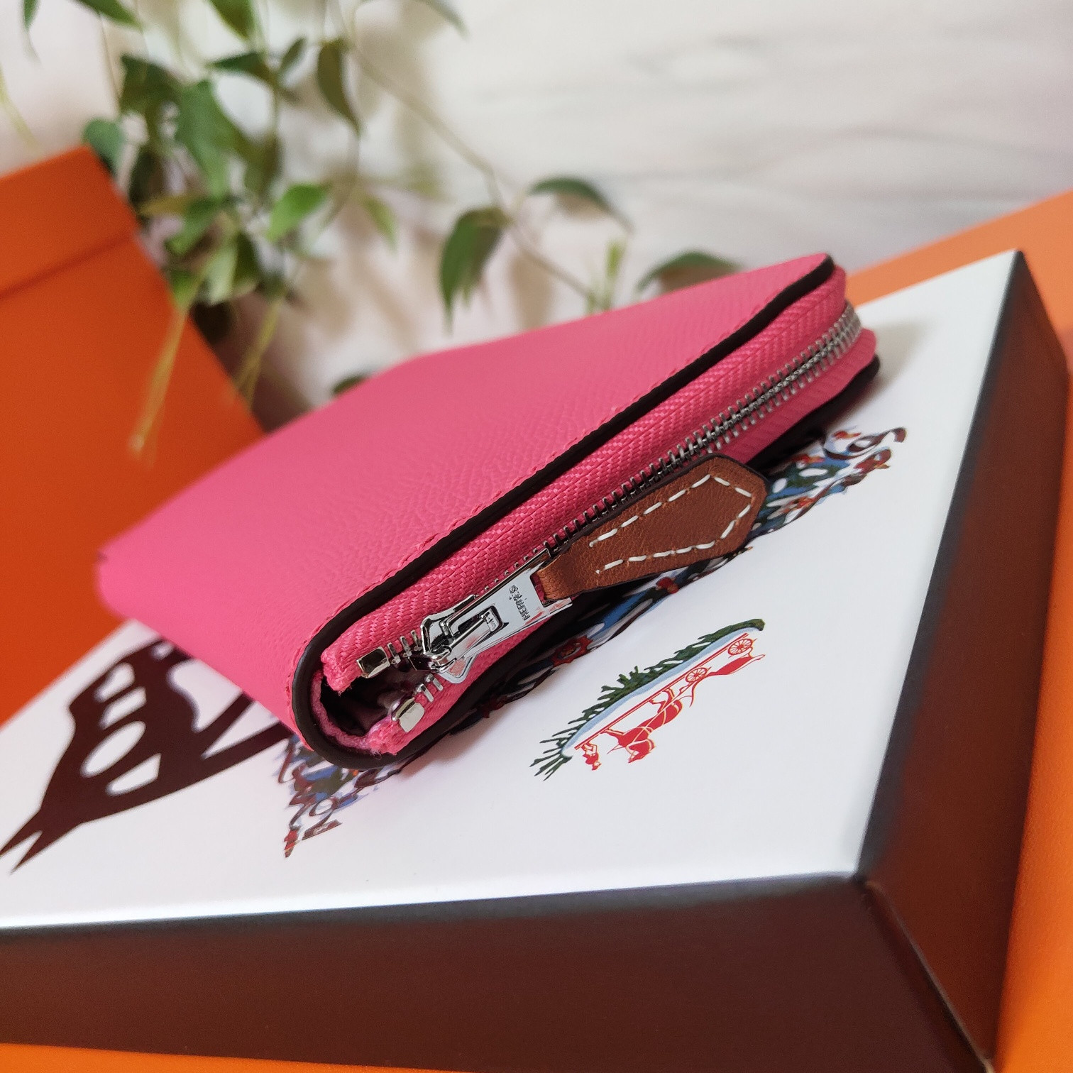 H**me5 long wallet 20x11cm