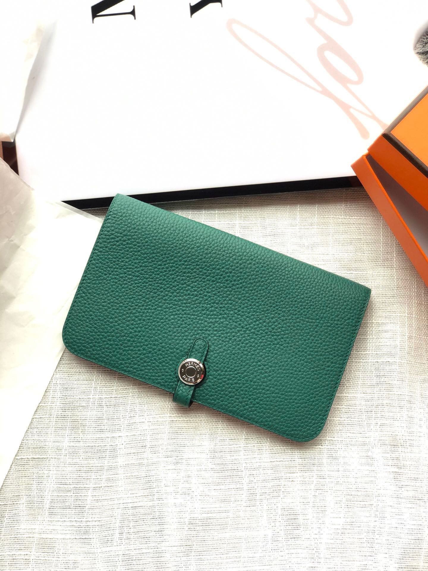 H**me5 dogon duo wallet 20.1cm