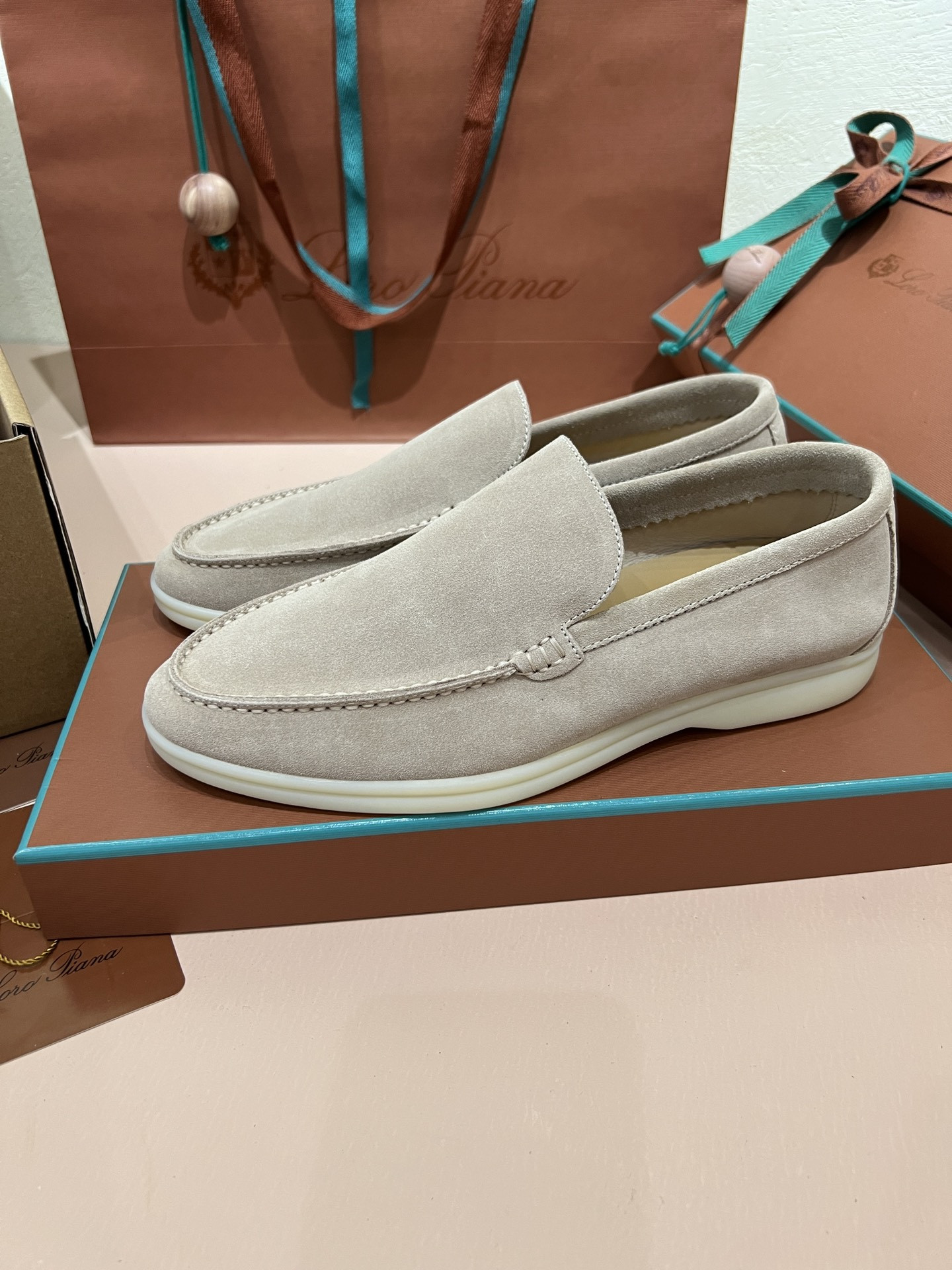 ua L**o p*ana summer walk loafers