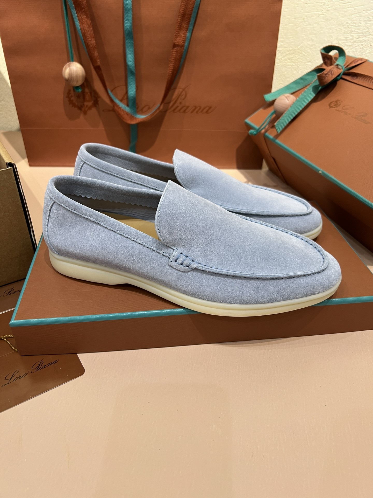 ua L**o p*ana summer walk loafers