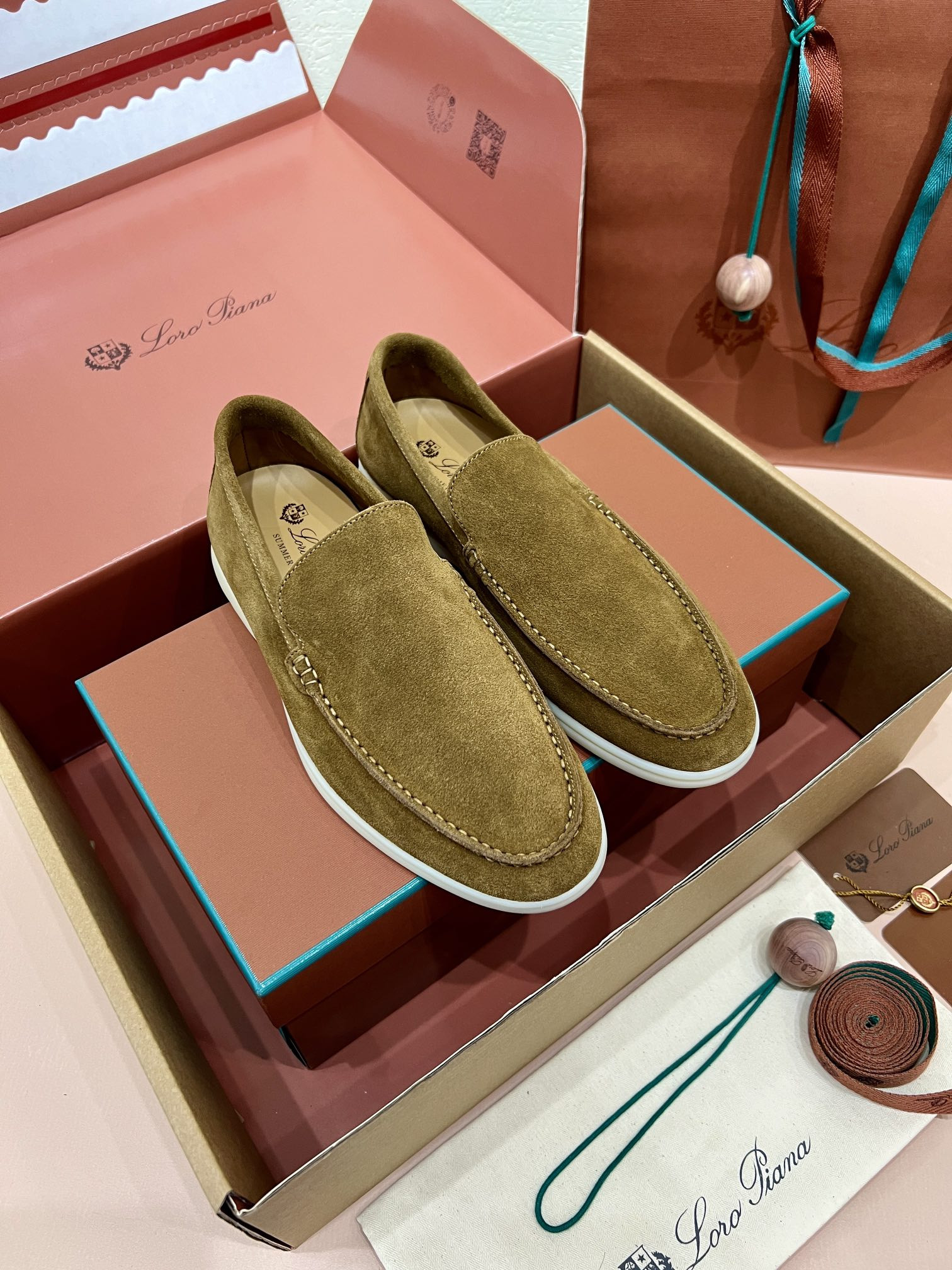 ua L**o p*ana summer walk loafers