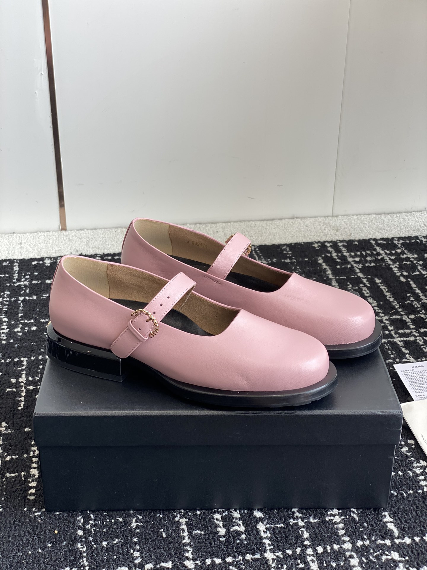 ua Ch*el mary janes