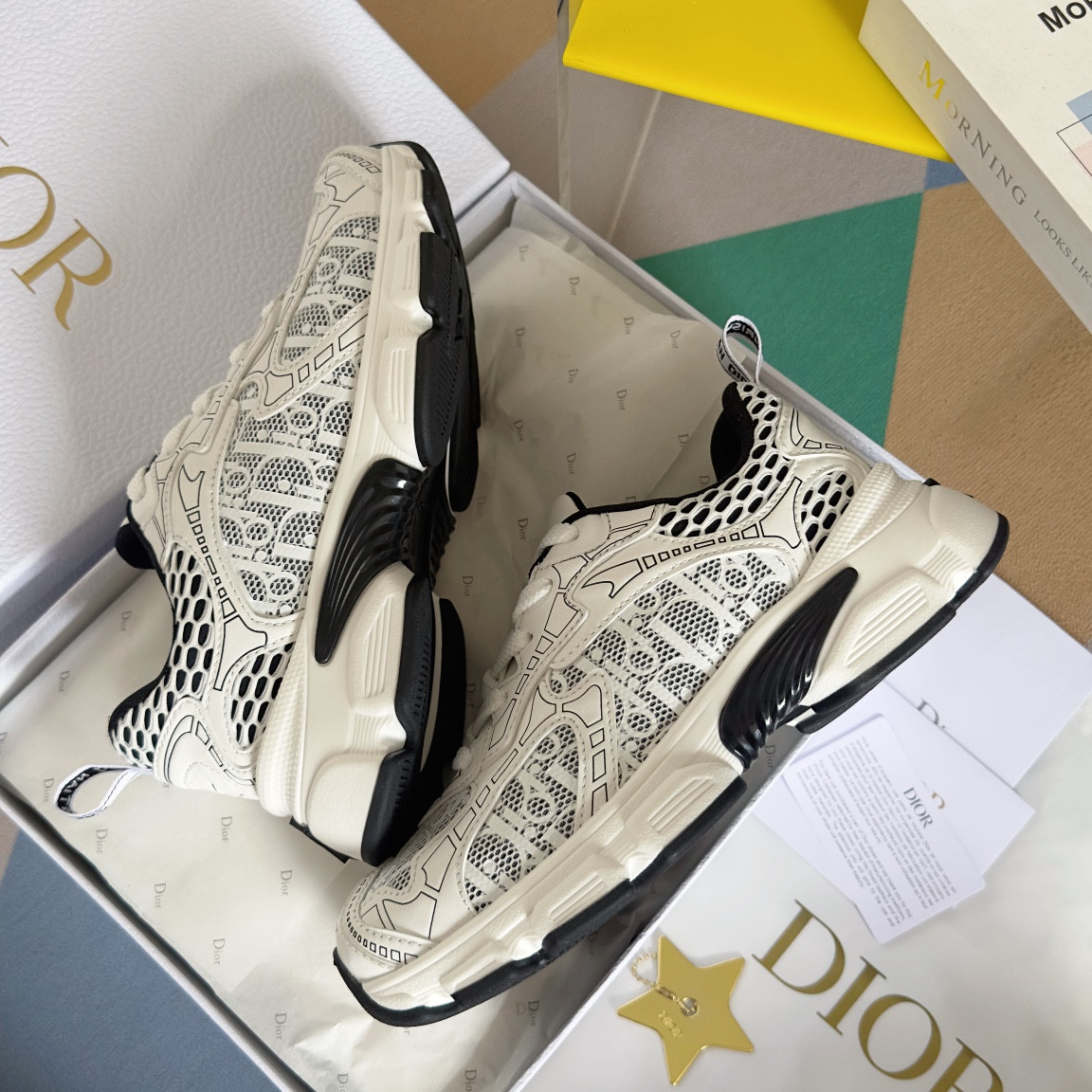 ua D*or vibe sneaker